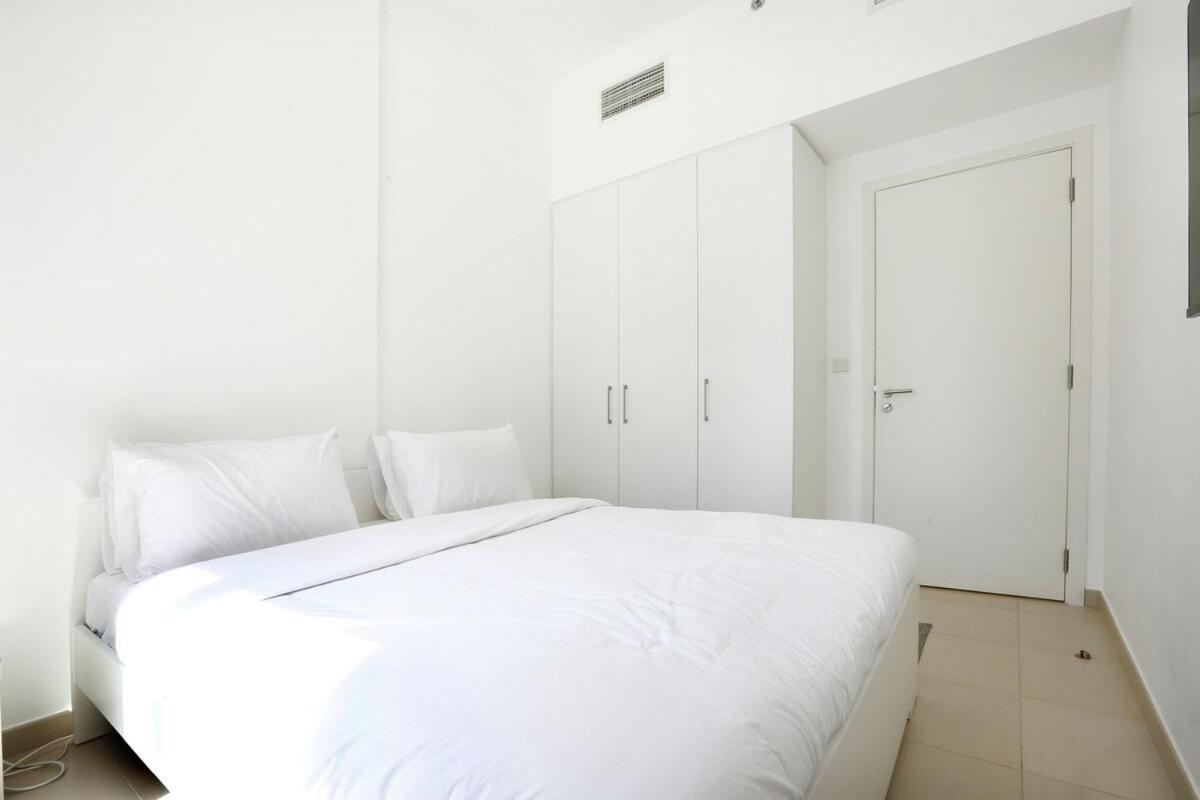 1br In Town Square Bshh *